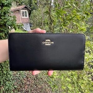 COACH Slim Wallet Credit Card Holder Black Smooth Leather w Gold Hardware